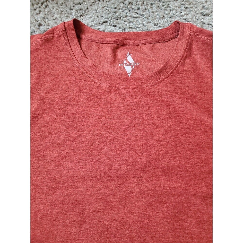 Mens Sketchers Tshirt Super Soft Color Brick Size Meduim - Picture 10 of 16